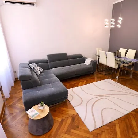 La Luccica Chiara Apartment *