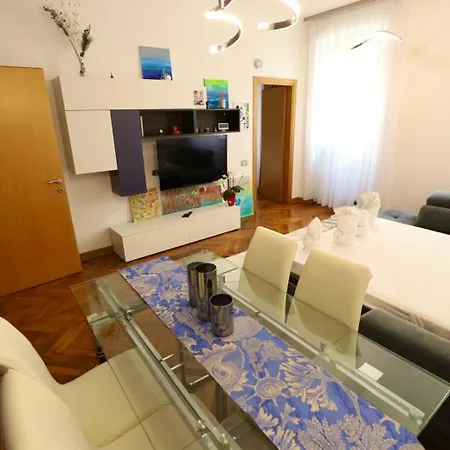 Apartment La Luccica Chiara *